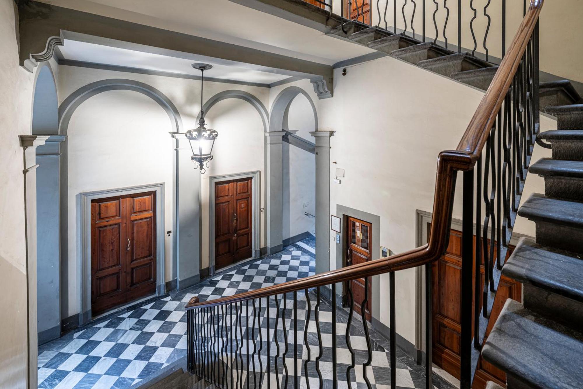 Cherubini Palace Thematic Apartment Флоренция Екстериор снимка