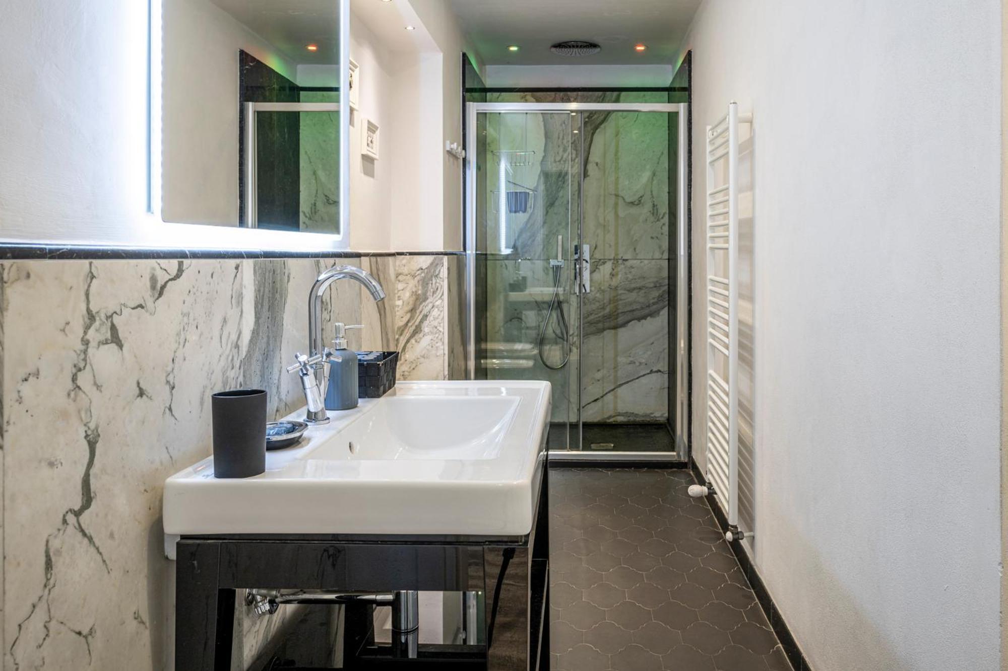 Cherubini Palace Thematic Apartment Флоренция Екстериор снимка