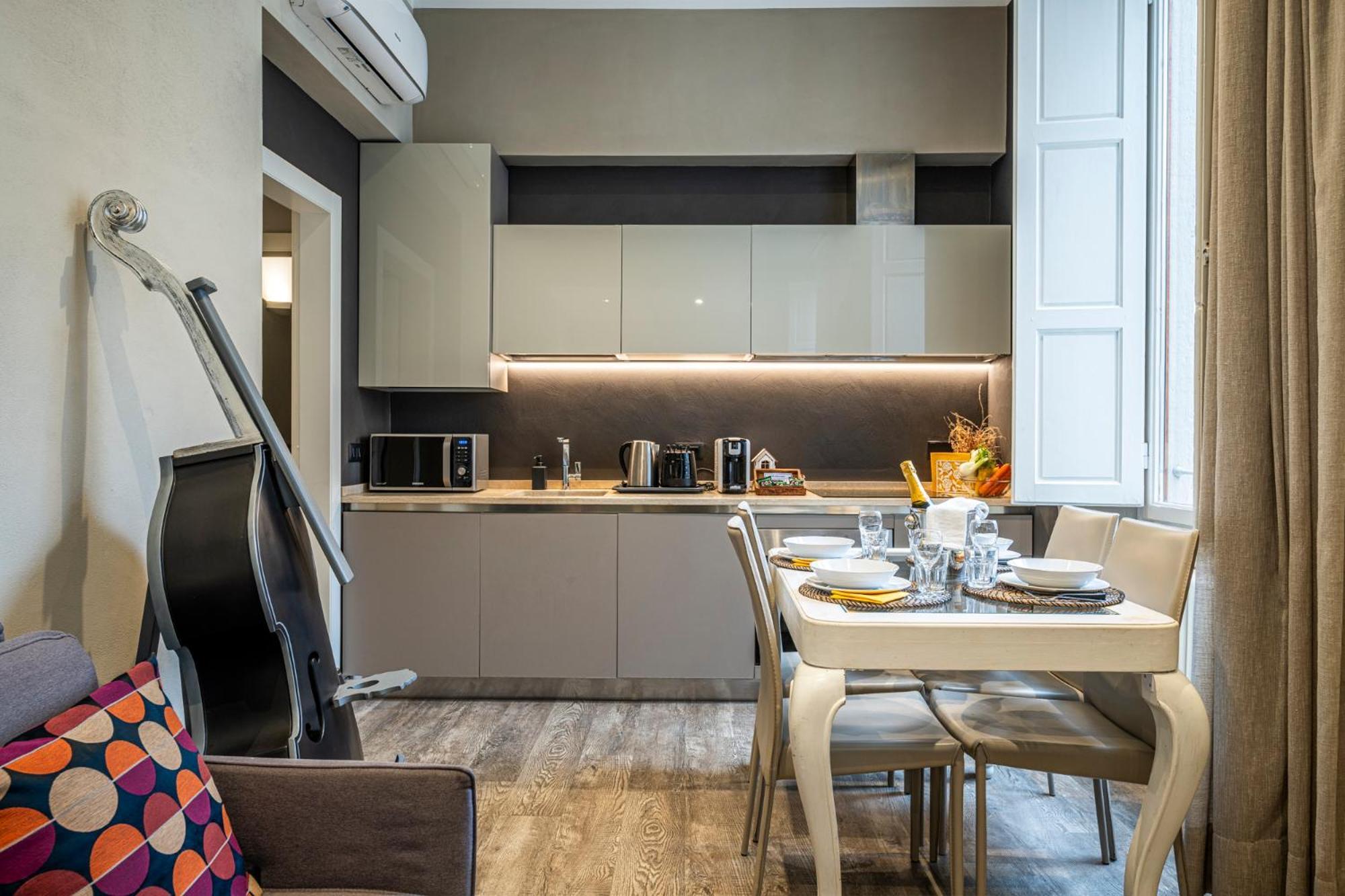 Cherubini Palace Thematic Apartment Флоренция Екстериор снимка