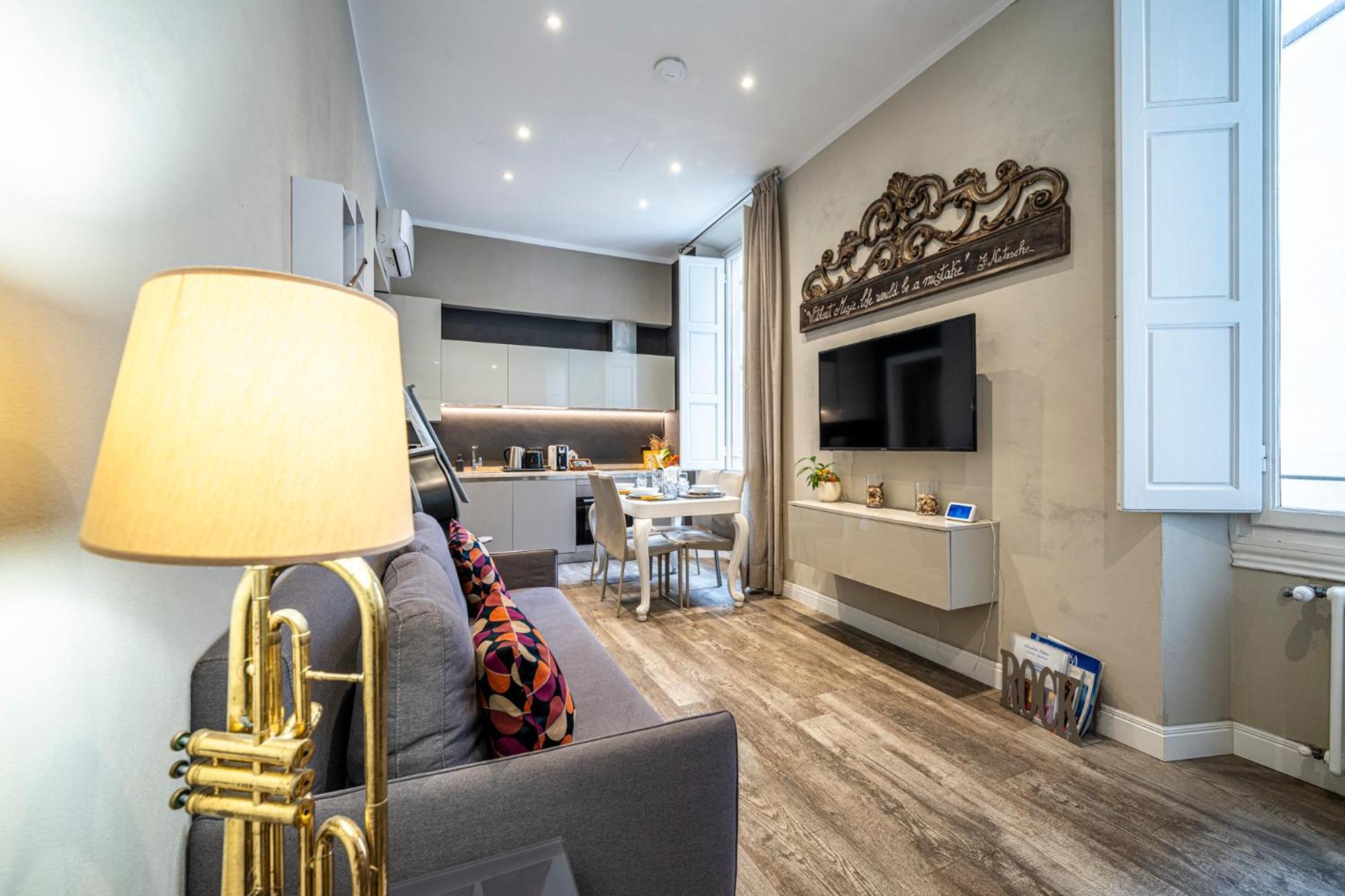 Cherubini Palace Thematic Apartment Флоренция Екстериор снимка