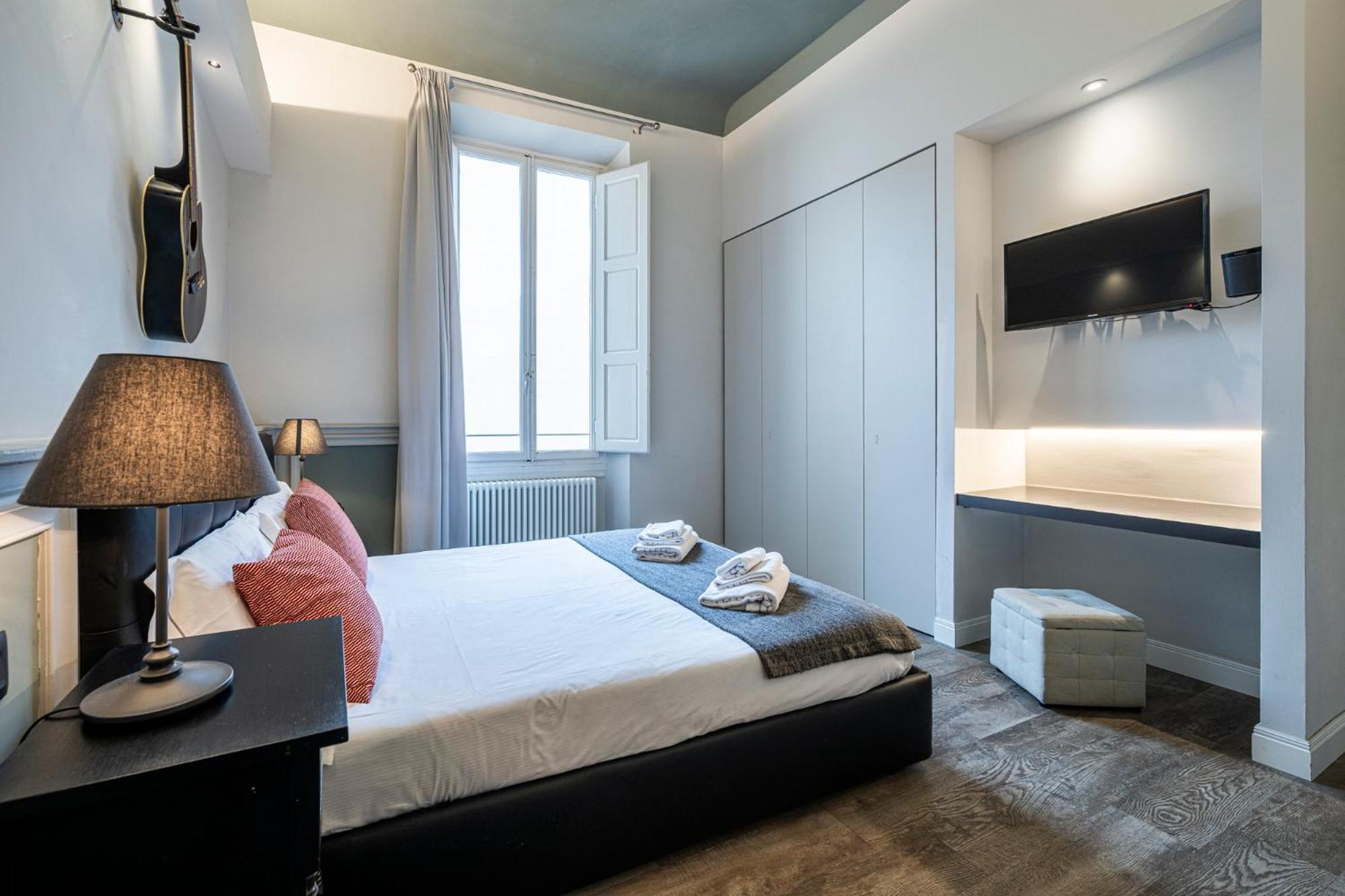 Cherubini Palace Thematic Apartment Флоренция Екстериор снимка