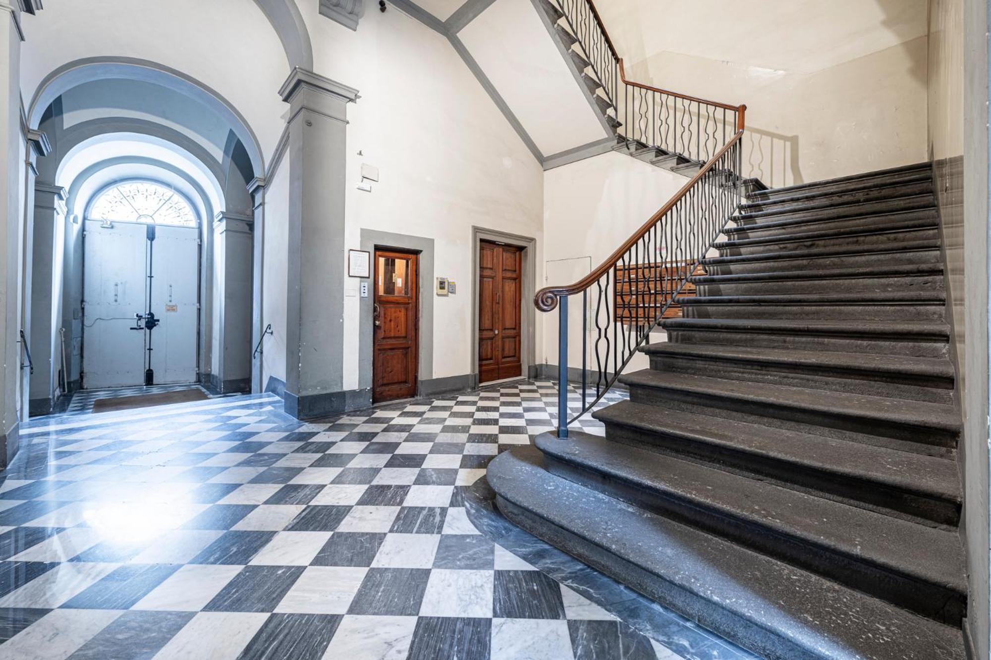 Cherubini Palace Thematic Apartment Флоренция Екстериор снимка