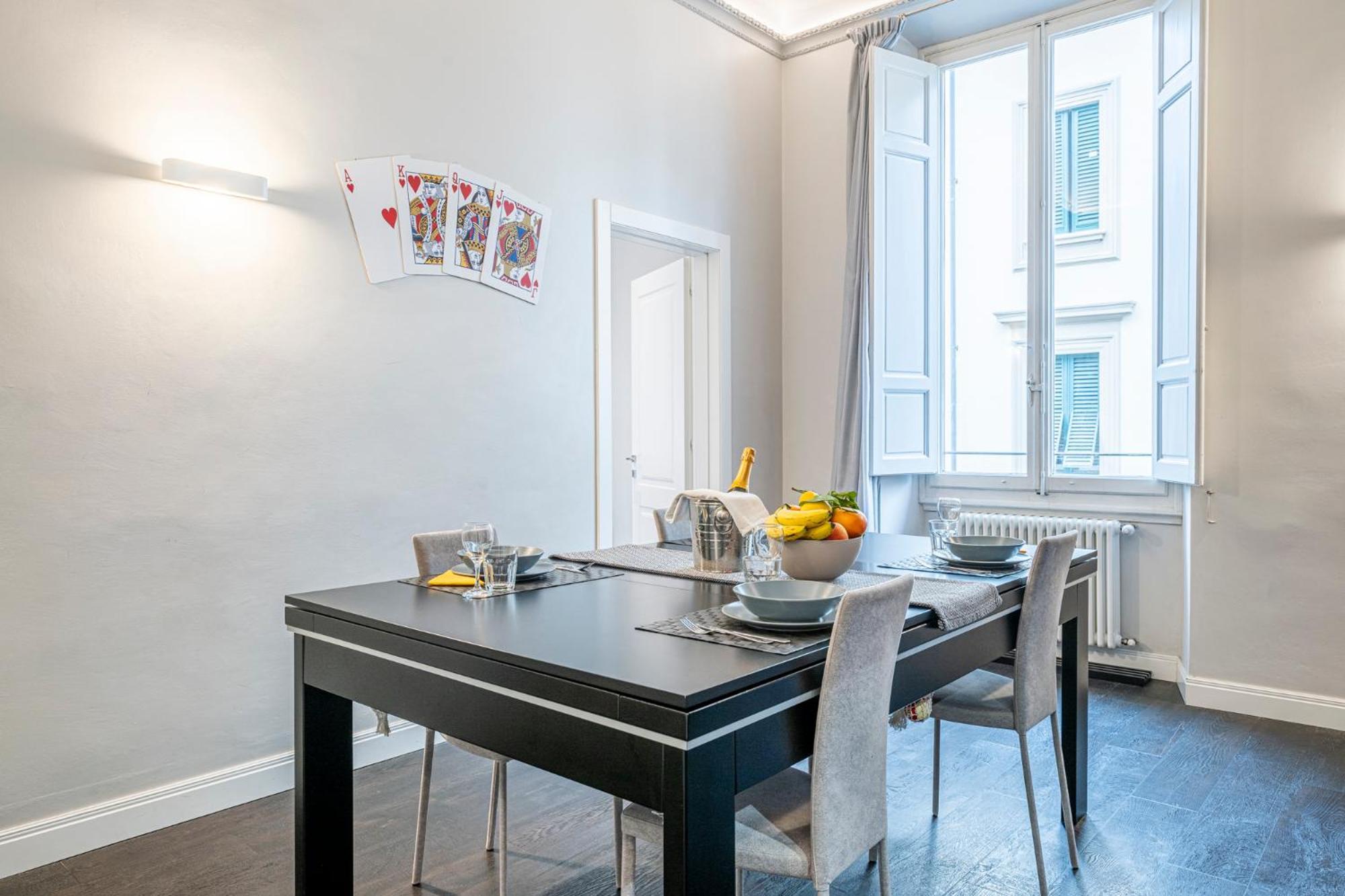 Cherubini Palace Thematic Apartment Флоренция Екстериор снимка