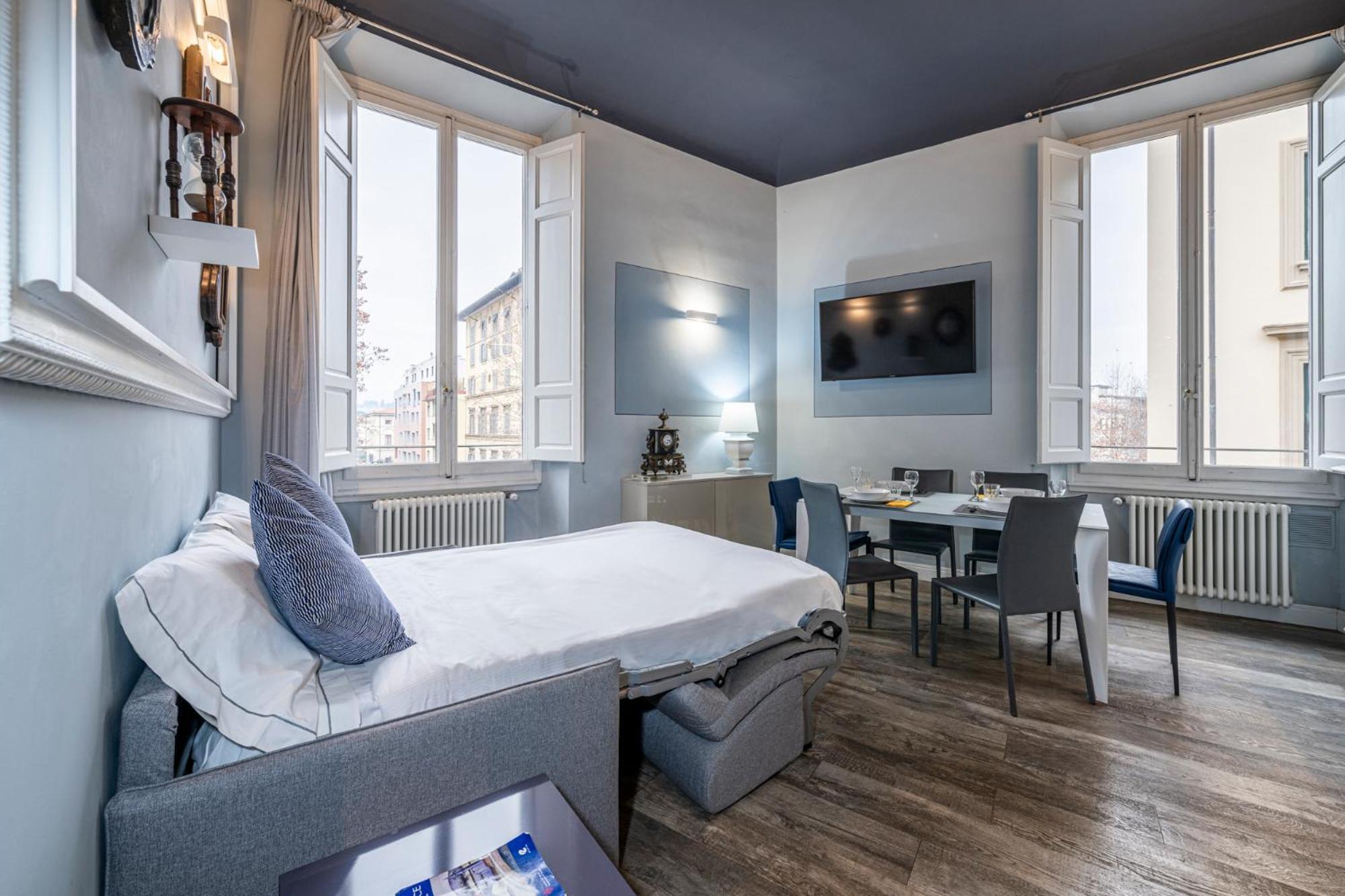 Cherubini Palace Thematic Apartment Флоренция Екстериор снимка