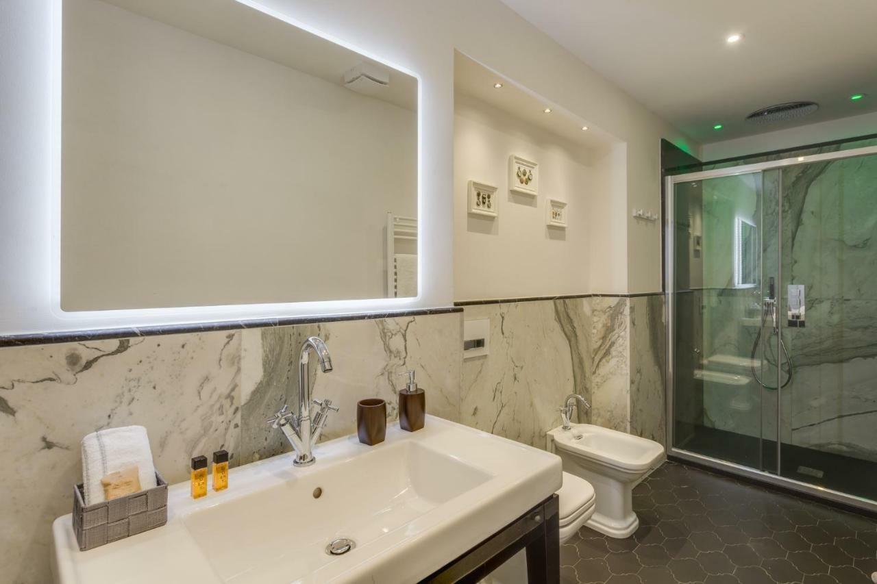 Cherubini Palace Thematic Apartment Флоренция Екстериор снимка