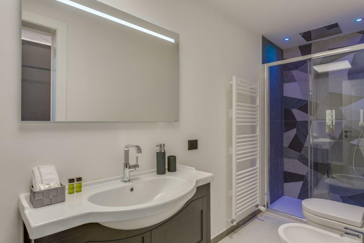 Cherubini Palace Thematic Apartment Флоренция Екстериор снимка